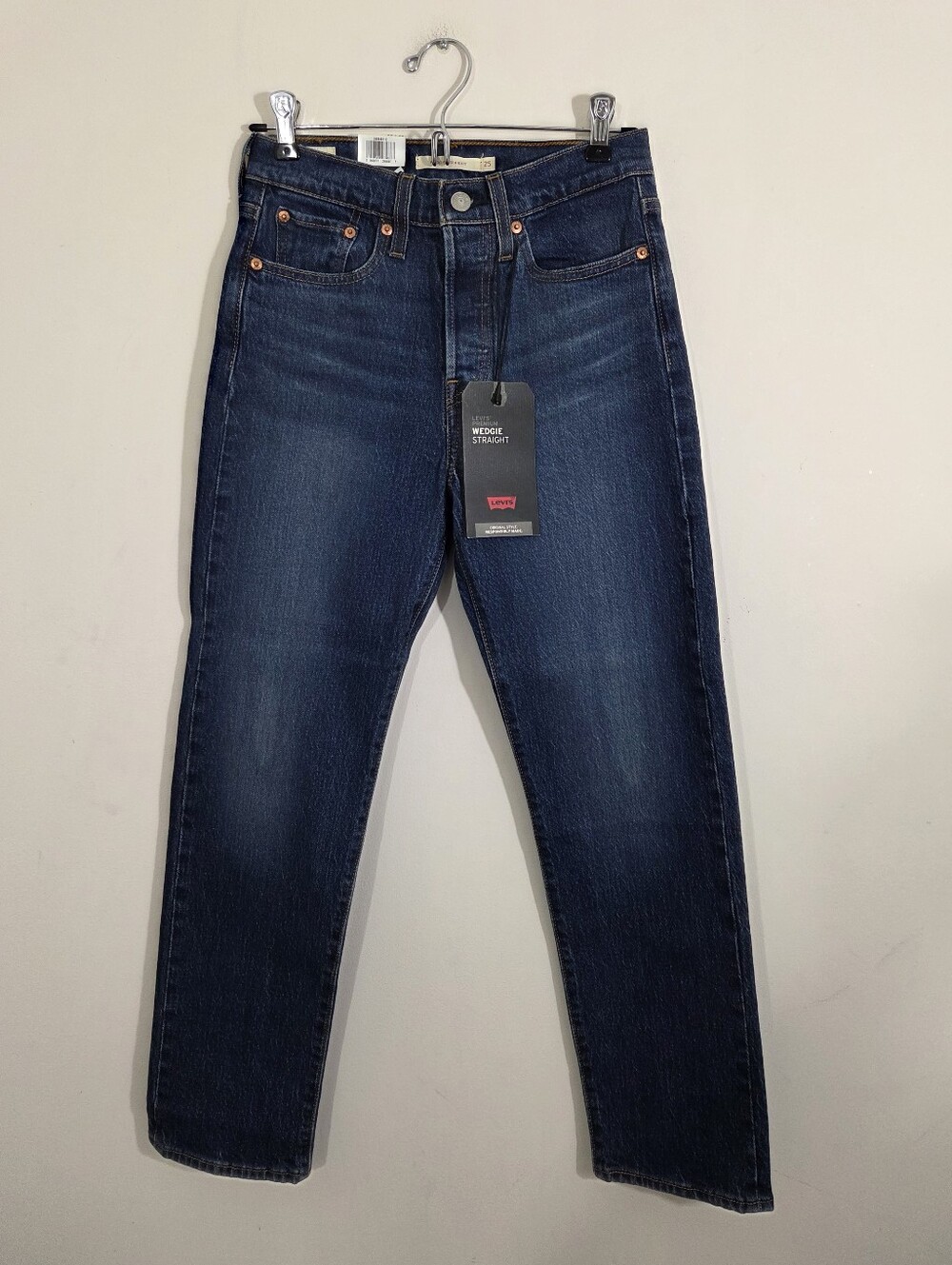 NWT Levi's Wedgie Straight Jeans Size 25 Salsa Charleston Outlasted Dark Wash - Picture 12 of 12